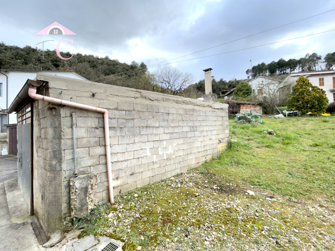 narni scalo magazzino con 300mq di giardino   3.jpg